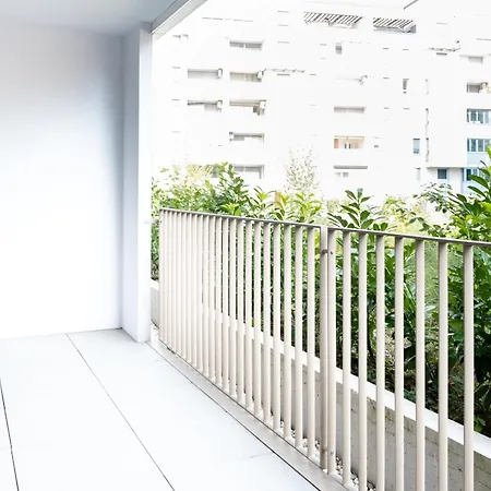 Masarykova - Modern 1-bedroom In Center & Free Parking Апартаменты *