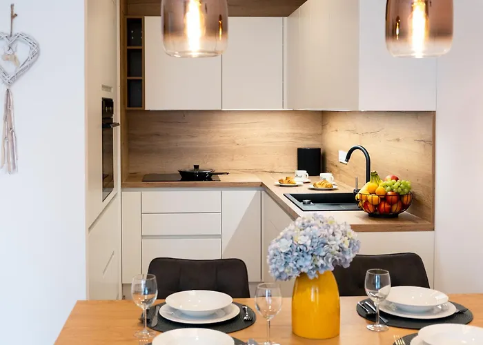 아파트 Masarykova - Modern 1-bedroom In Center & Free Parking *