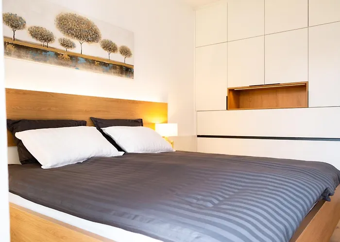 Masarykova - Modern 1-bedroom In Center & Free Parking